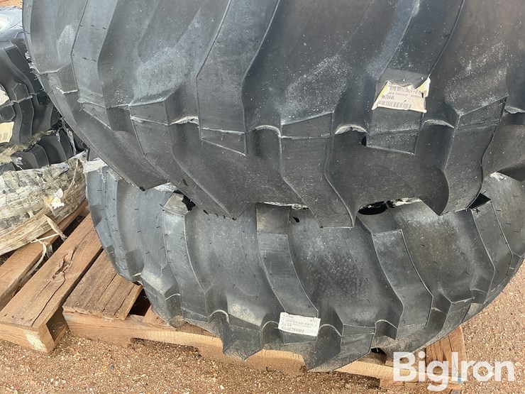 titan-industrial-tractor-lug-17.5l-24-tractor-tires-image-13