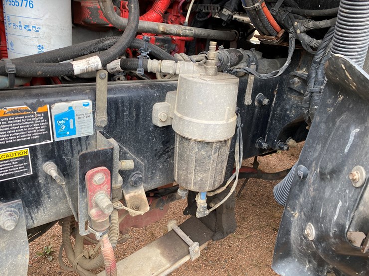 2017-peterbilt-567-image-32