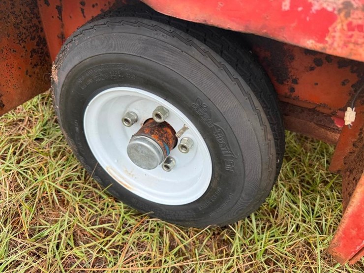 red-trailer-**no-title**-image-6