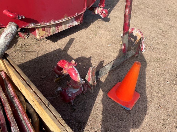 #3370-•-dust-control-5,200-gallon-water-truck-18'-tank-image-14