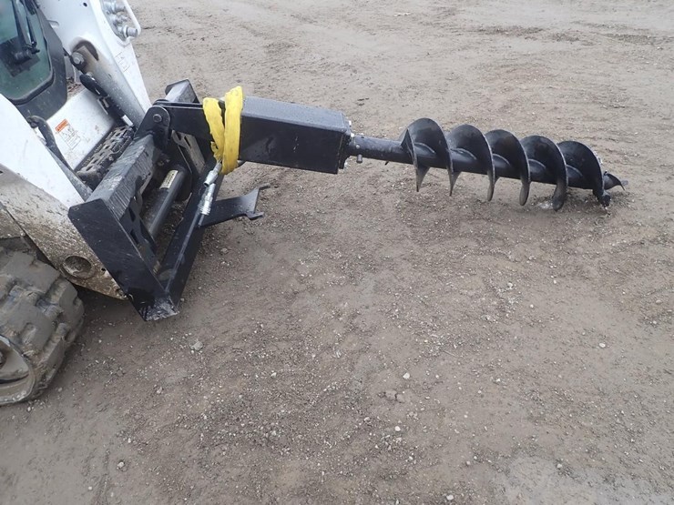 wildcat-skid-steer-post-hole-digger-with-12"-auger-image-4