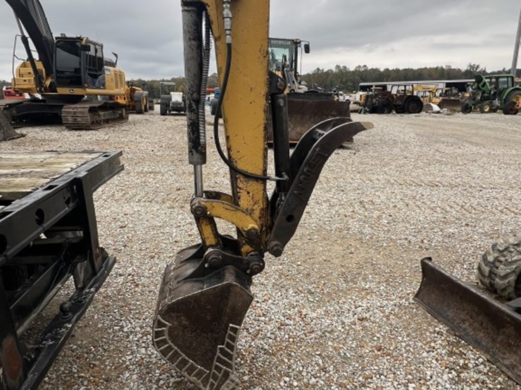 2002-caterpillar-303.5-image-9