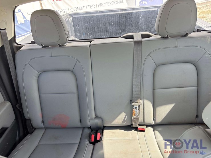 2021-chevrolet-colorado-image-26