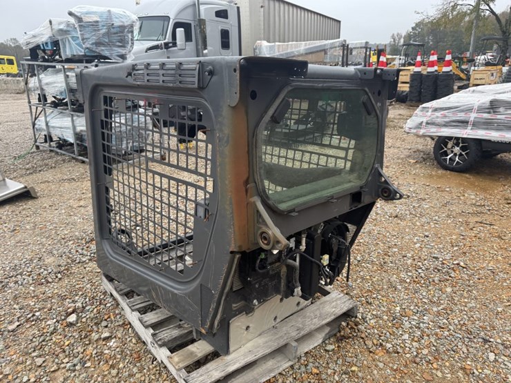 #4927-•-kubota-ssv-65-image-5