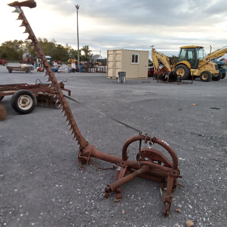 #890 • FORD SICKLE MOWER