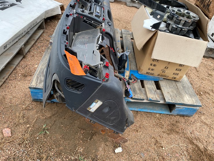 2001-dodge-3500-image-5