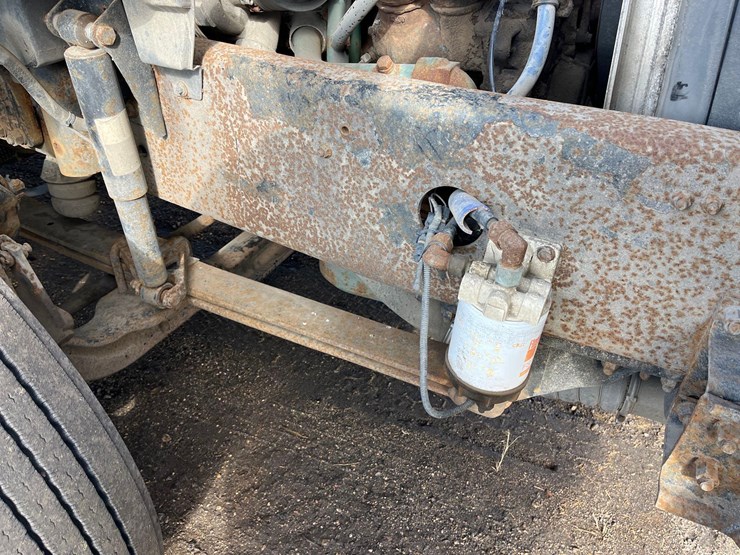 1998-volvo-semi-image-66