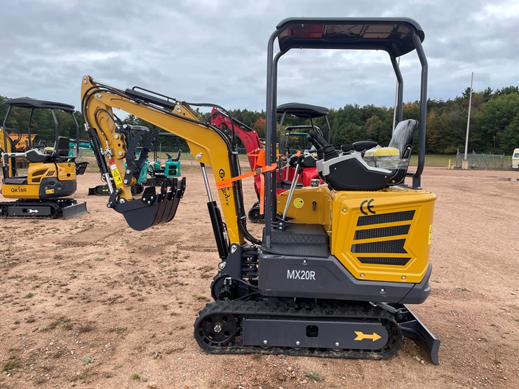 #1796-•-agt-mx20r-mini-excavator-image-8