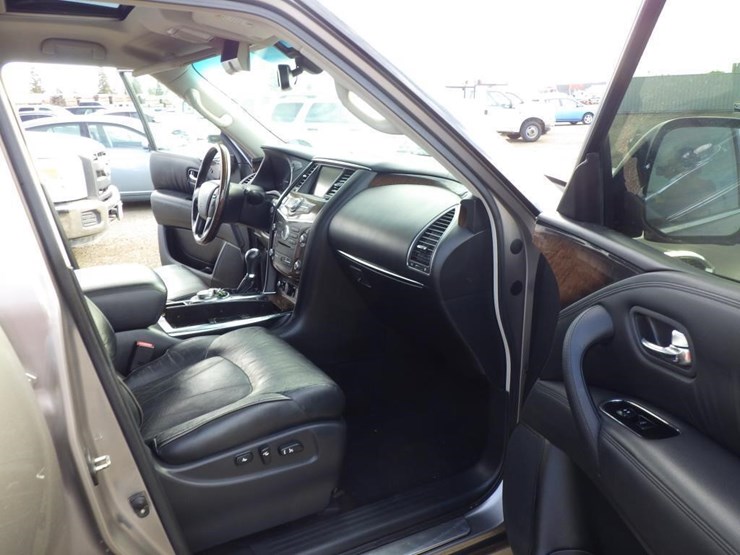 2011-infiniti-qx56-image-6