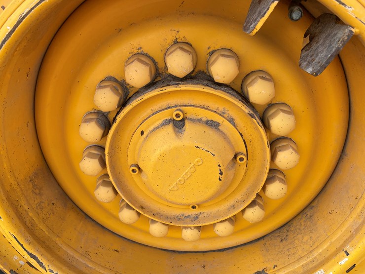 2015-volvo-l70h-image-136