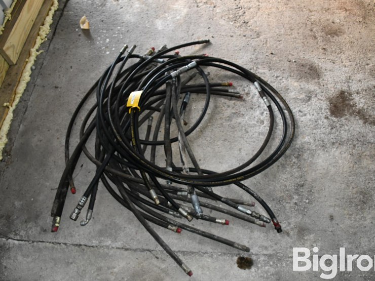 assortment-of-hydraulic-hoses-image-4