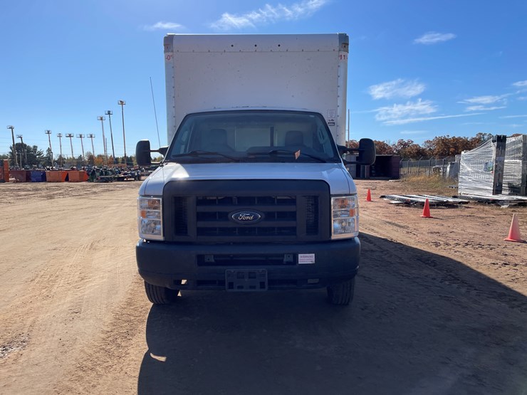 2018-ford-e450-image-2