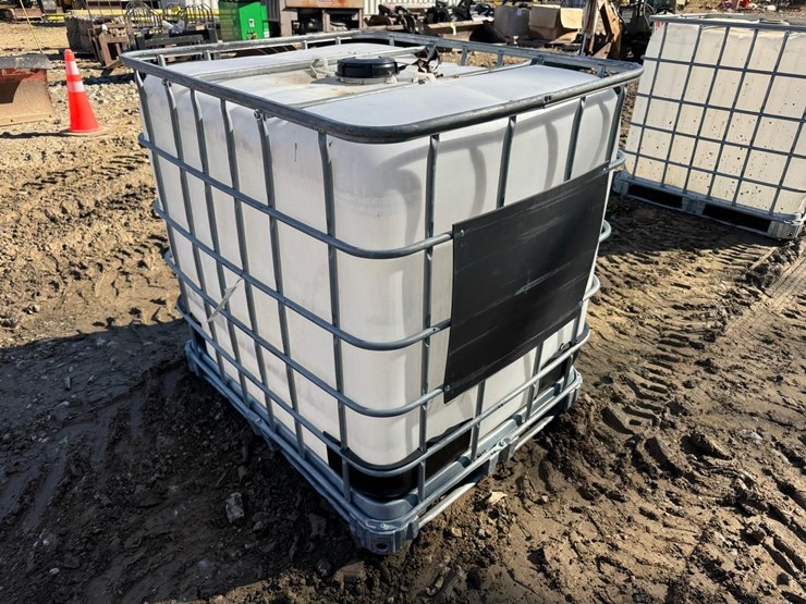 water-tank-tote-image-2