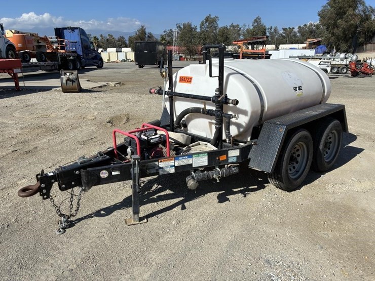 2020-wylie-&-son-exp-500-towable-water-buffalo-image-1