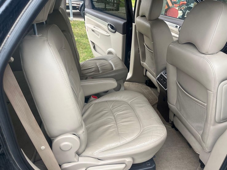 2004-buick-rendezvous-image-16