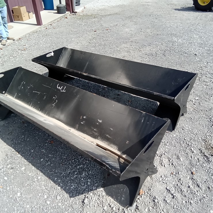 #863 • 2) steel bunk feeders 90"