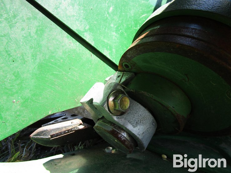 2018-john-deere-625f-image-11