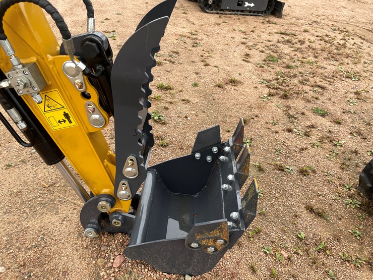 #1791-•-agt-xz20r-mini-excavator-image-19