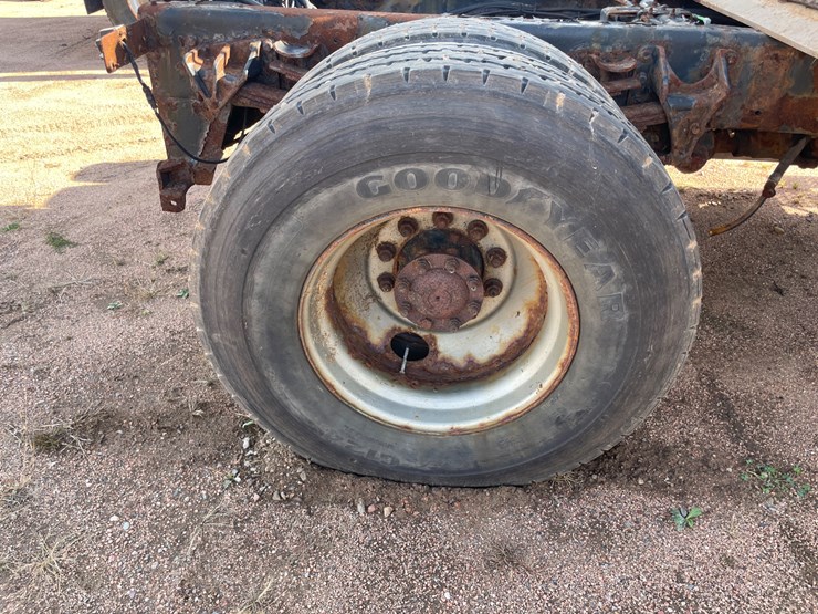 2006-international-7400-image-19