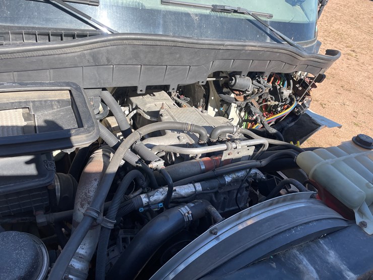 2012-international-durastar-4400-image-41