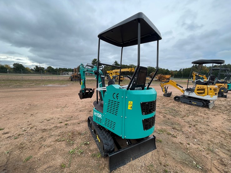 #1688-•-agt-h15r-mini-excavator-image-6