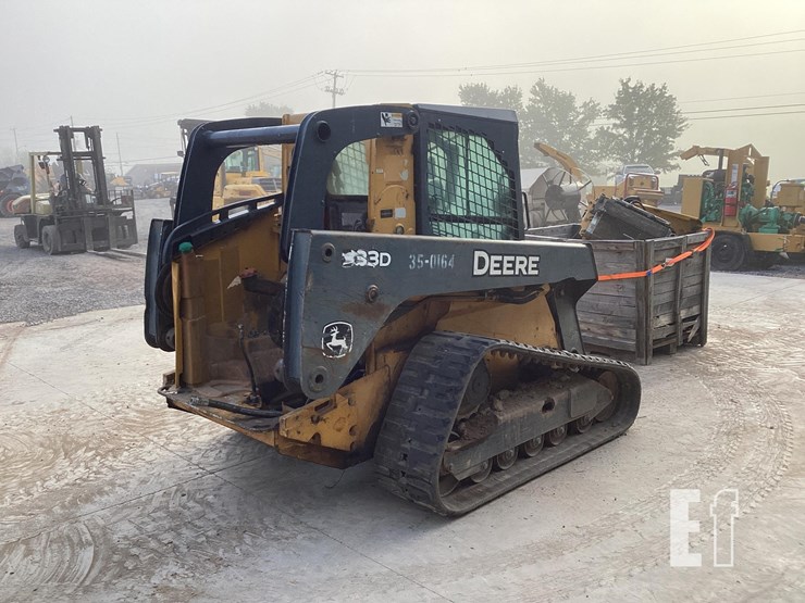 2010-deere-333d-image-4