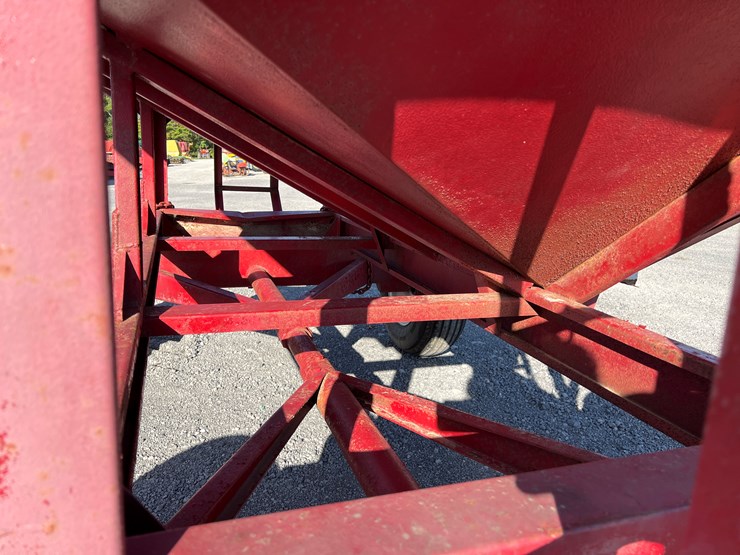 #887-•-red-gravity-wagon-image-3