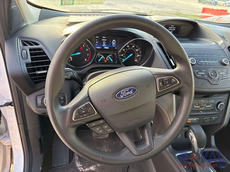 2019-ford-escape-image-13