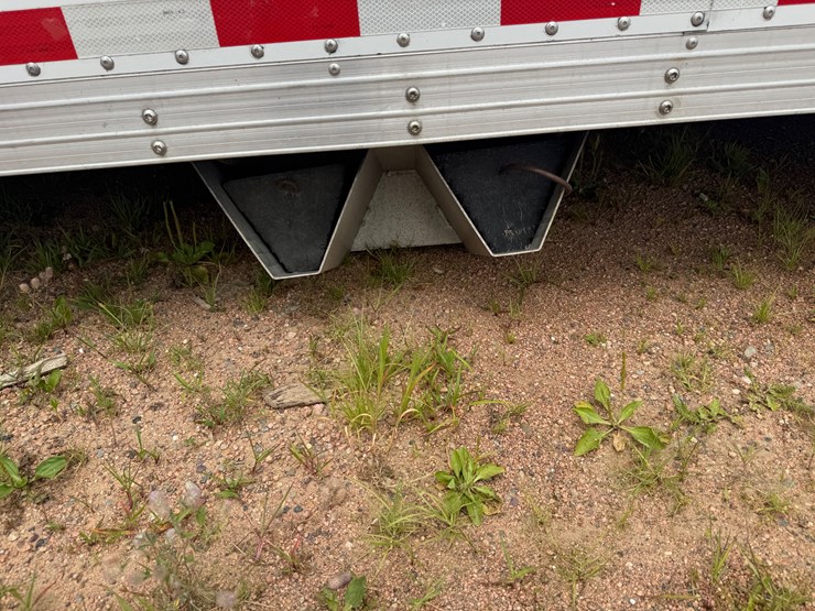 #3325-•-marion-20.5’-van-body-with-lift-gate-image-9