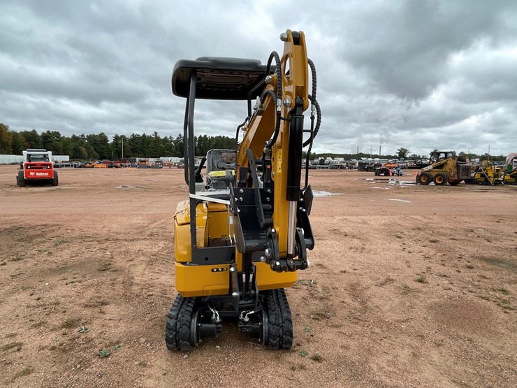 #1799-•-agt-qk18r-mini-excavator-image-2