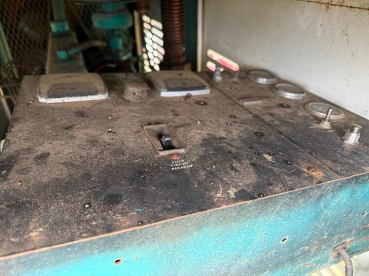 generator-on-trailer-image-8