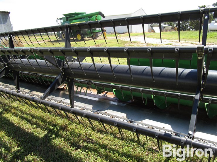 2018-john-deere-625f-image-19