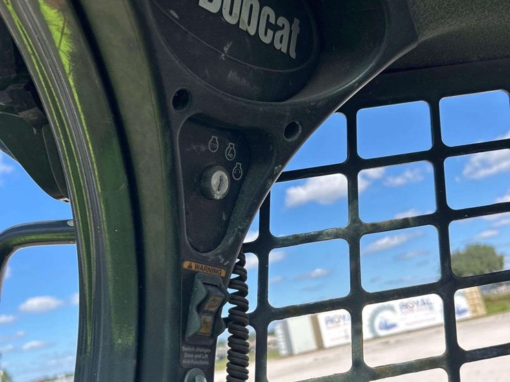 2020-bobcat-t550-image-13