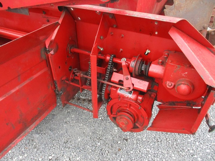 new-holland-155-image-9