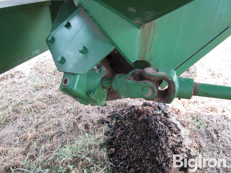 unverferth-gc-7000-grain-cart-image-17