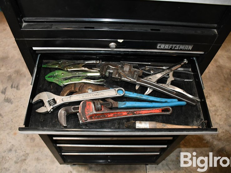 craftsman-3-tier-tool-bench-w/contents-image-16