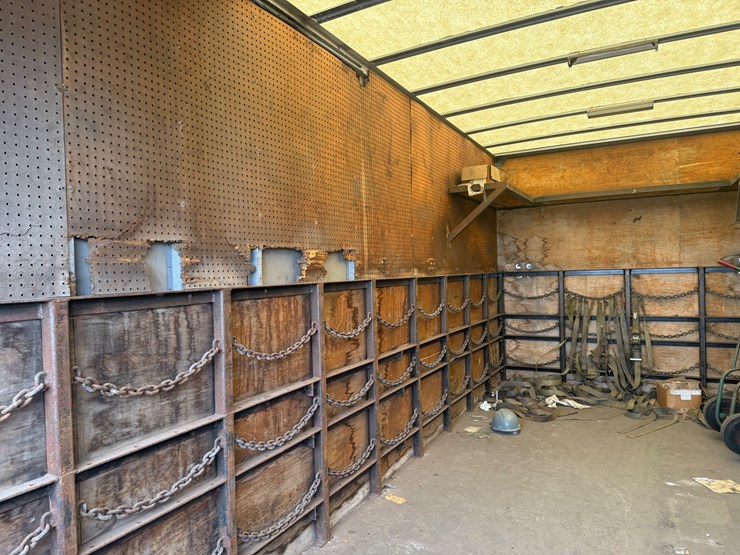 #3325-•-marion-20.5’-van-body-with-lift-gate-image-16