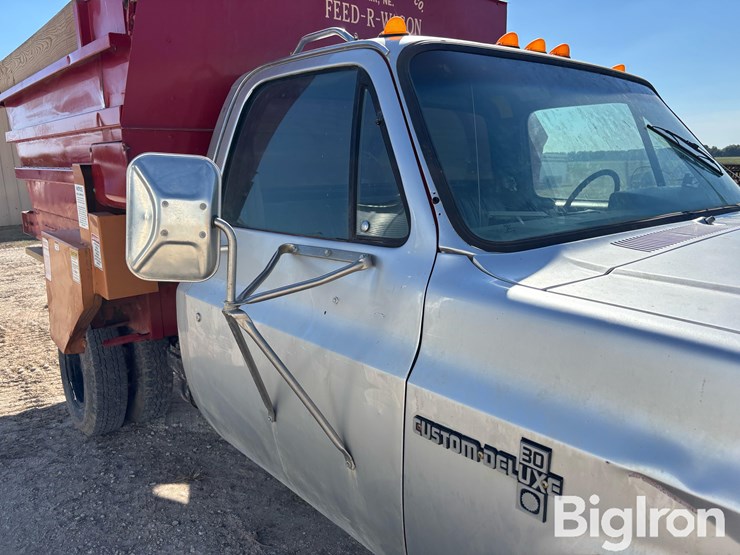 1982-chevrolet-k30-4x4-feed-truck-image-13