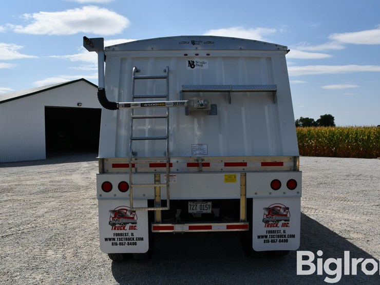 2020-neville-trailer-image-6