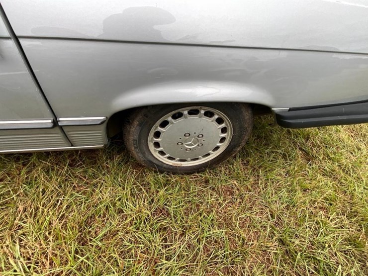 1987-mercedes-560sl-(at,-2-door,-v8,-miles-image-9