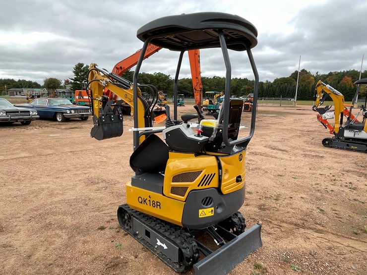 #1799-•-agt-qk18r-mini-excavator-image-7