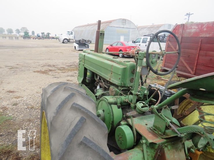 john-deere-b-image-7