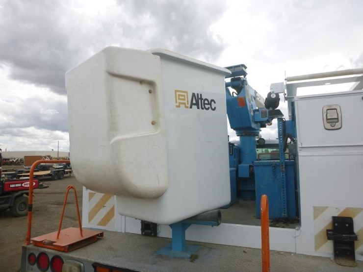 2015-ford-f550-image-10