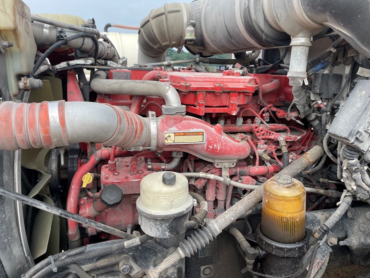 2011-peterbilt-365-image-75