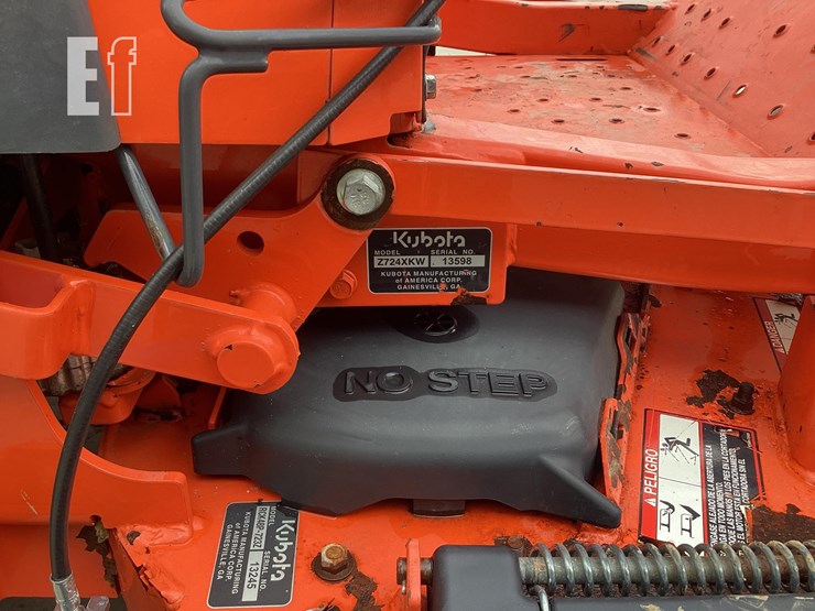 2019-kubota-z724x-image-13