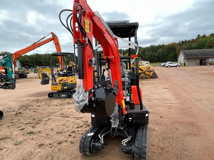 #1785-•-agt-nt18k-mini-excavator-image-2