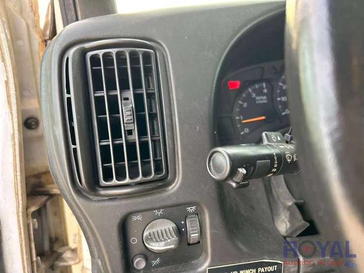 2006-altec-dm47-image-13