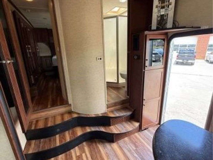 2013-dutchman-voltage-toy-hauler-40-foot.-image-5