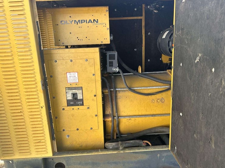 1995-generac-94a04738-s-125-kw-towable-t/a-diesel-generator-image-15