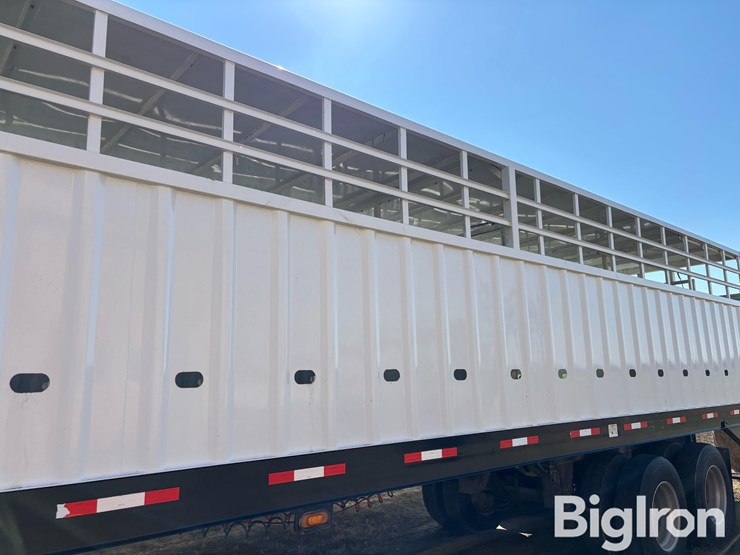 2013-neville-trailer-image-11